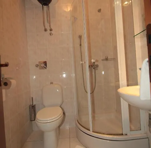 Happy Brothers - Center Of